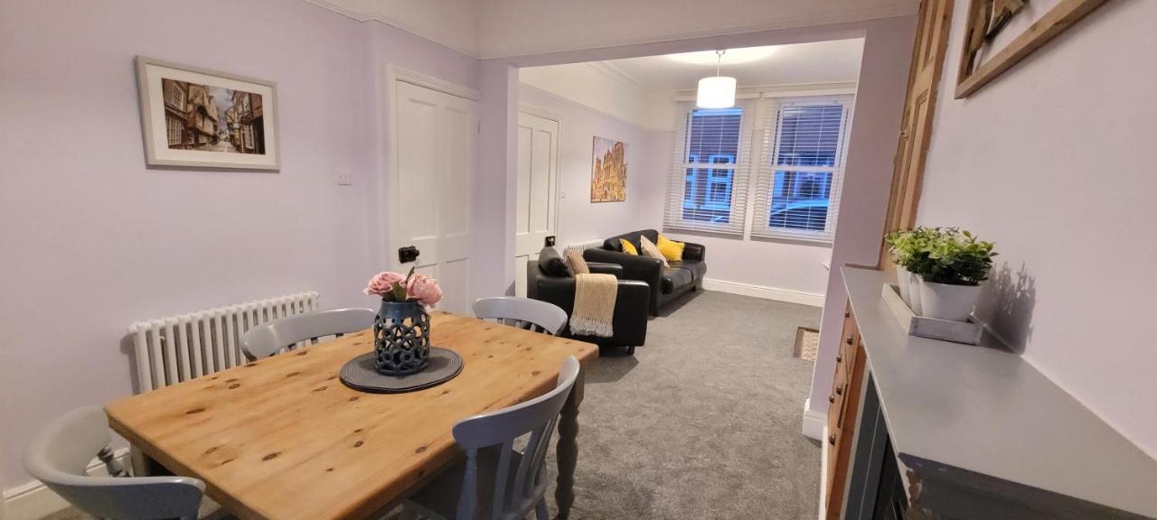 Hartoft St - 2 Bed Near River York Zewnętrze zdjęcie