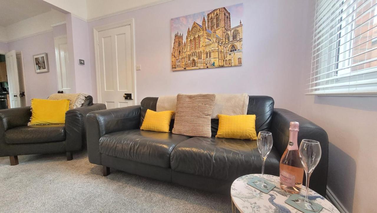 Hartoft St - 2 Bed Near River York Zewnętrze zdjęcie
